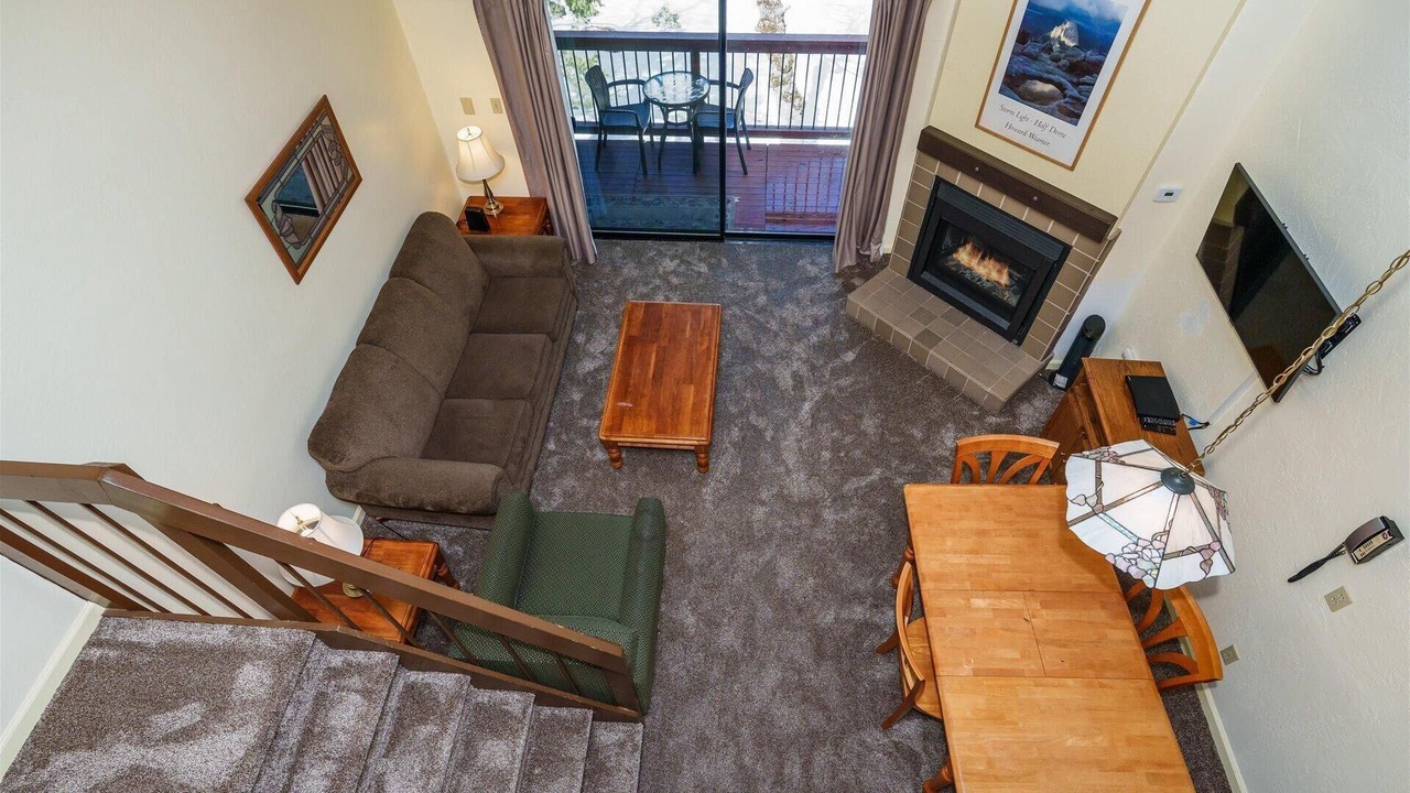 Photo of Livingroom in Yosemite West