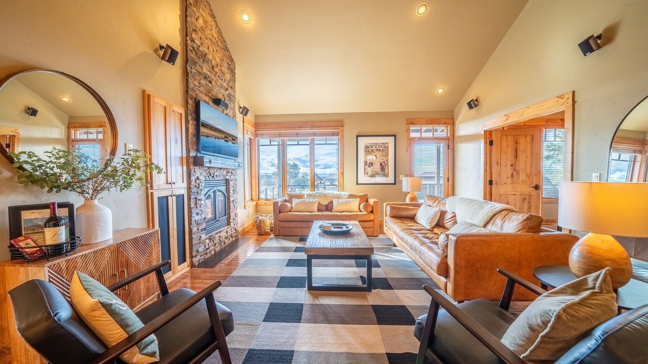 Photo of Livingroom in Powell Butte