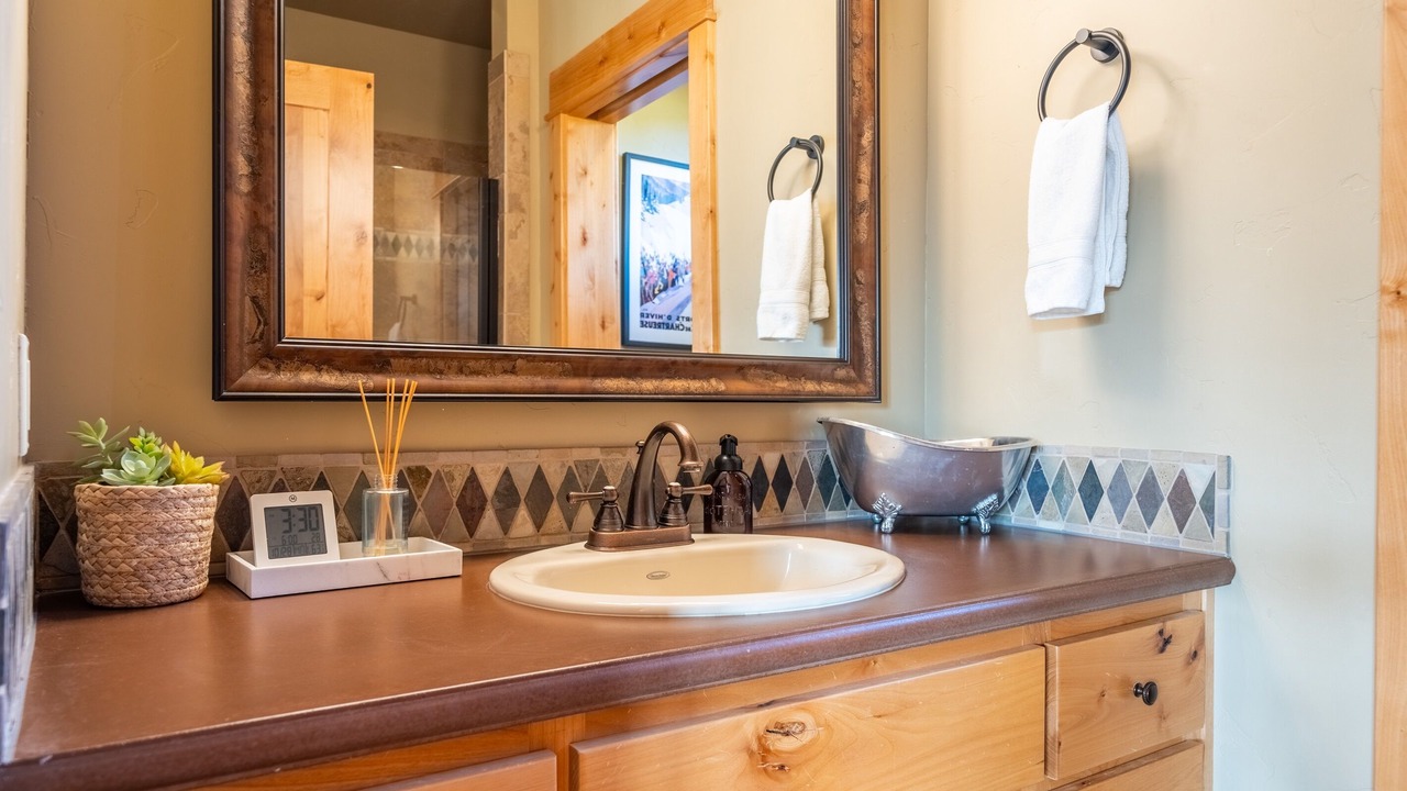 Photo of Bathroom in Powell Butte