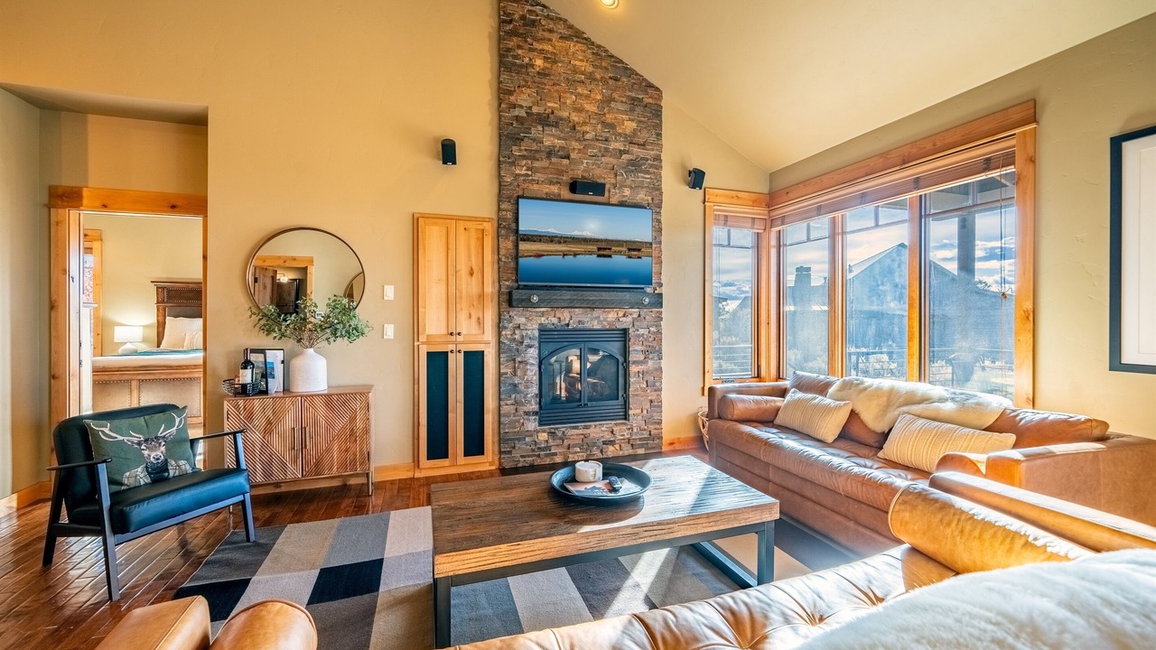 Photo of Livingroom in Powell Butte