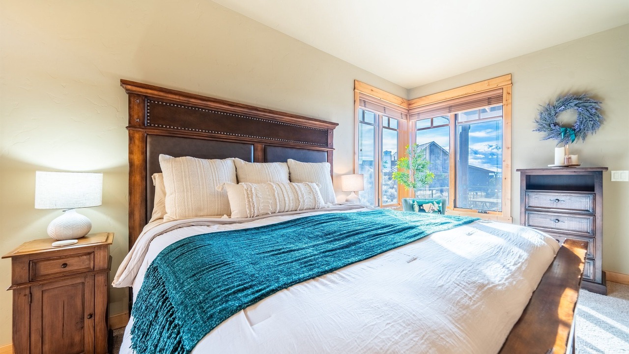 Photo of Bedroom in Powell Butte