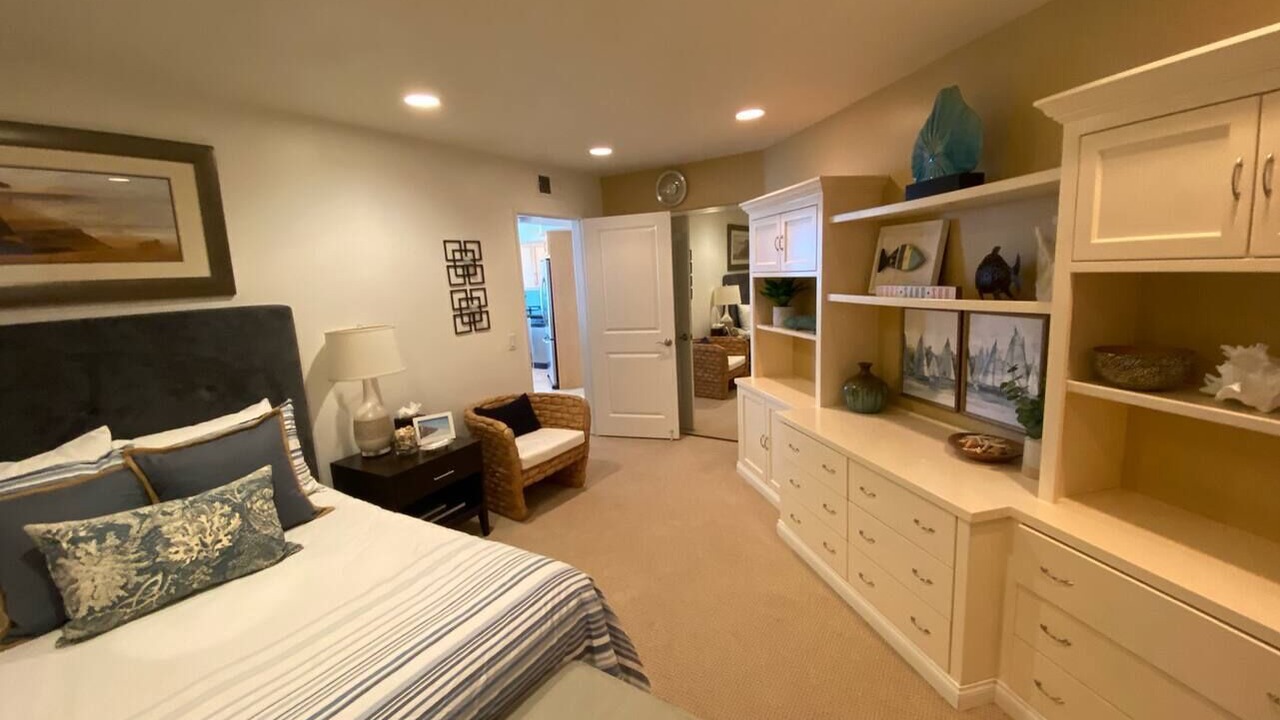 Photo of Bedroom in La Jolla Shores