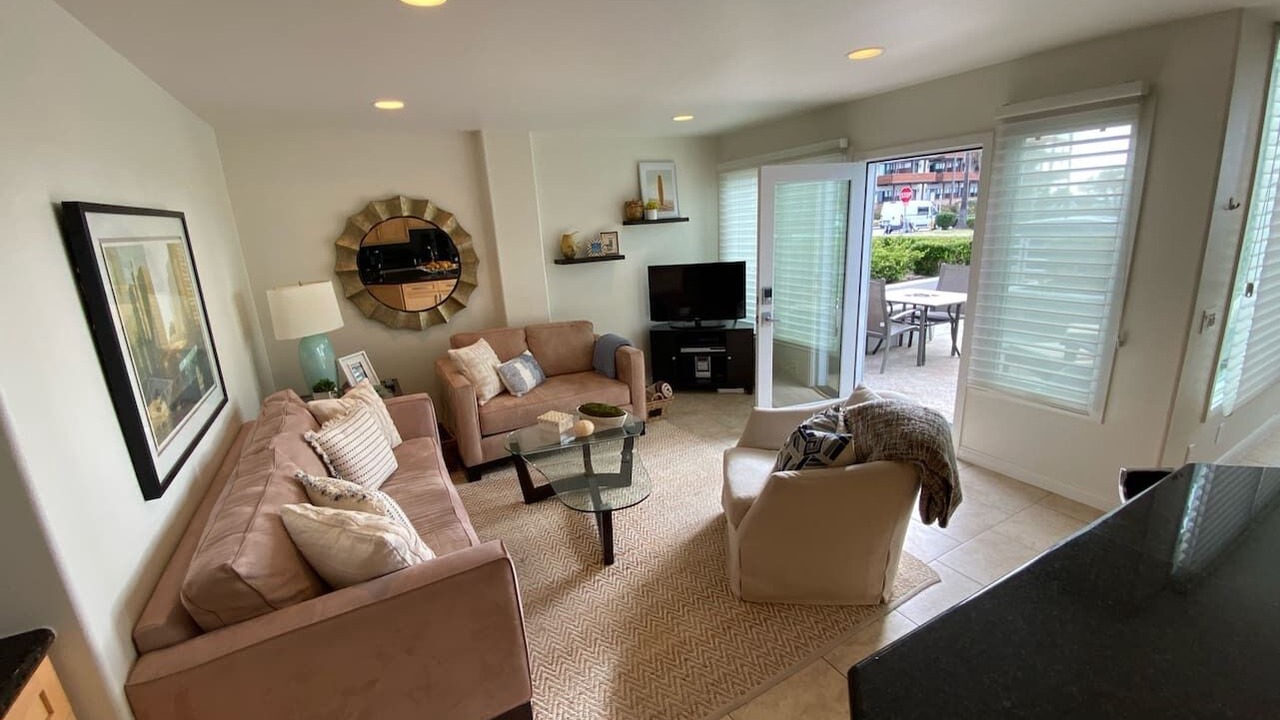 Photo of Livingroom in La Jolla Shores