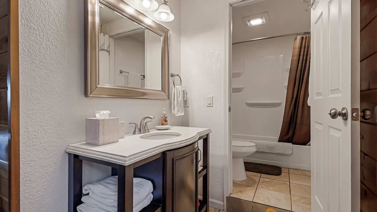 Photo of Bathroom in Peninsula Village
