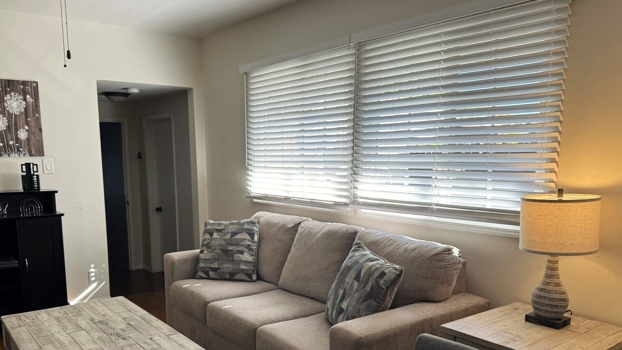 Photo of Livingroom in Granada Hills South