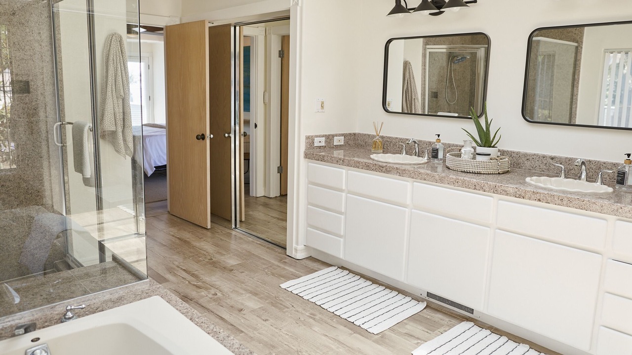 Photo of Bathroom in Cardiff-by-the-Sea