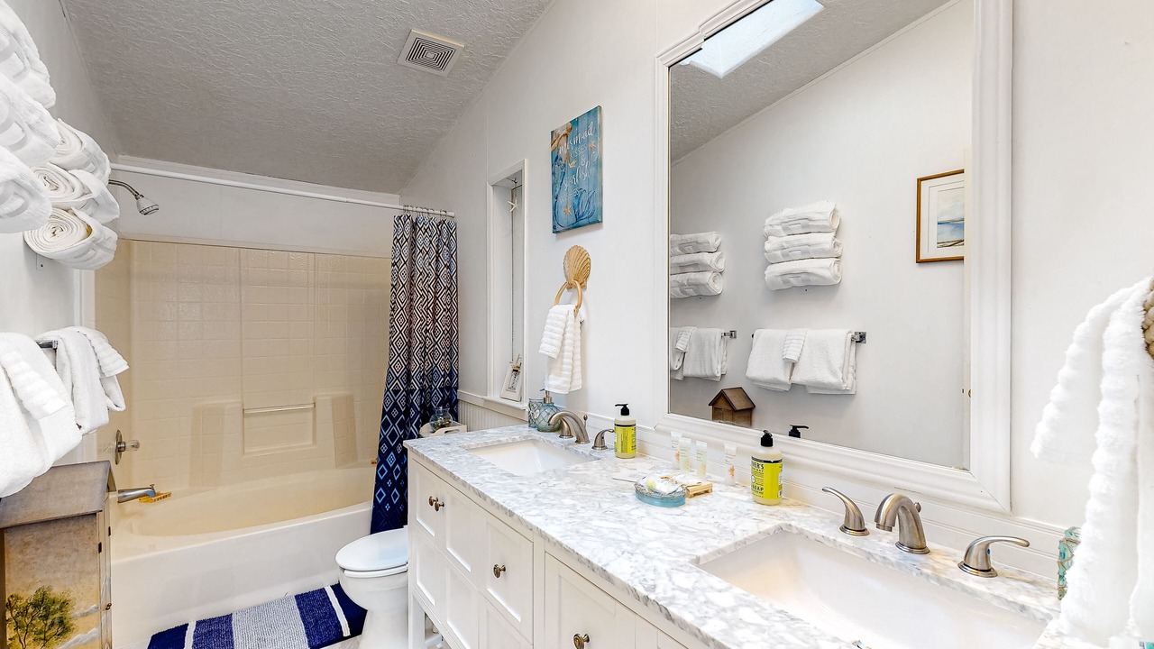 Photo of Bathroom in Nelscott