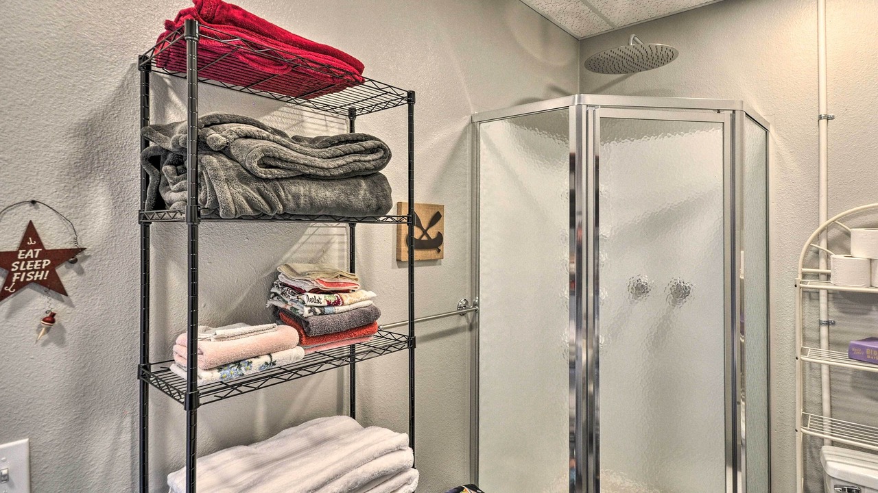 Photo of Bathroom in Pine Hollow