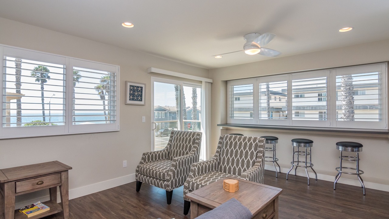 Photo of Livingroom in South Oceanside