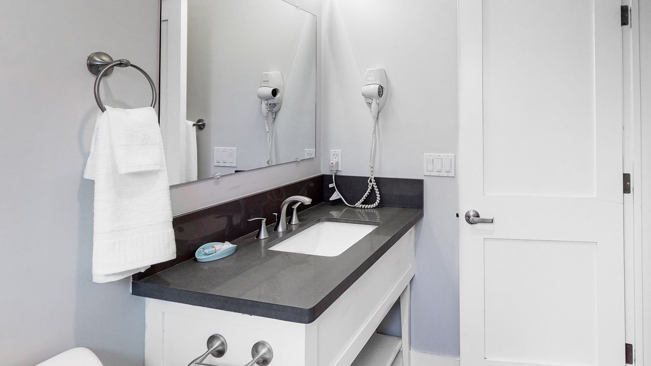 Photo of Bathroom in South Oceanside