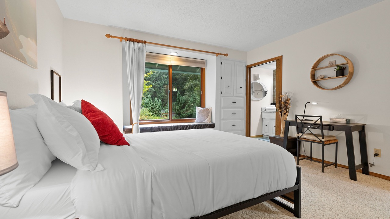 Photo of Bedroom in Welches