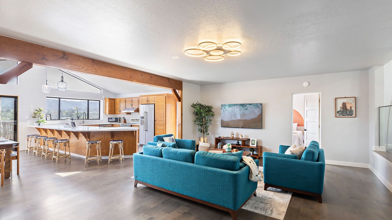 Photo of Bedroom in Del Rey Oaks