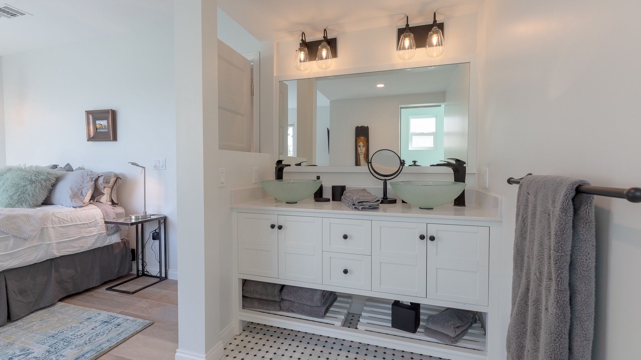 Photo of Bedroom in South Laguna