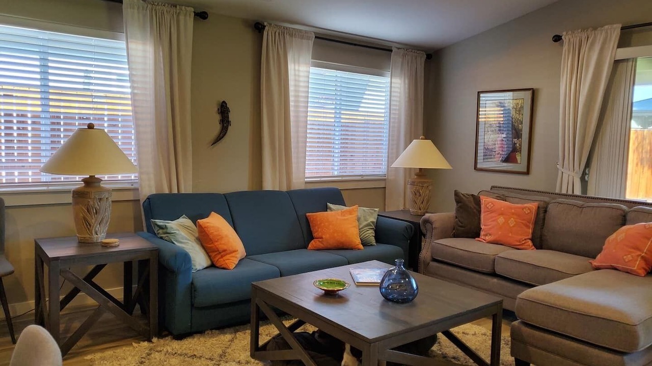 Photo of Livingroom in Eagle Point
