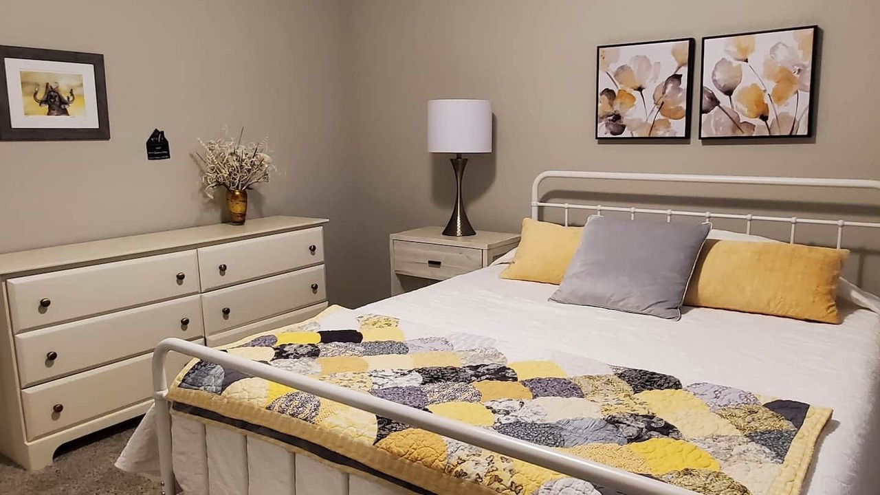 Photo of Bedroom in Eagle Point