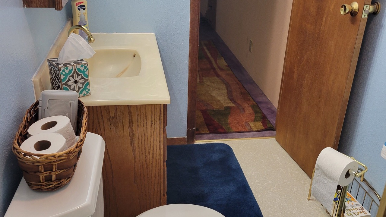 Photo of Bathroom in Oakridge
