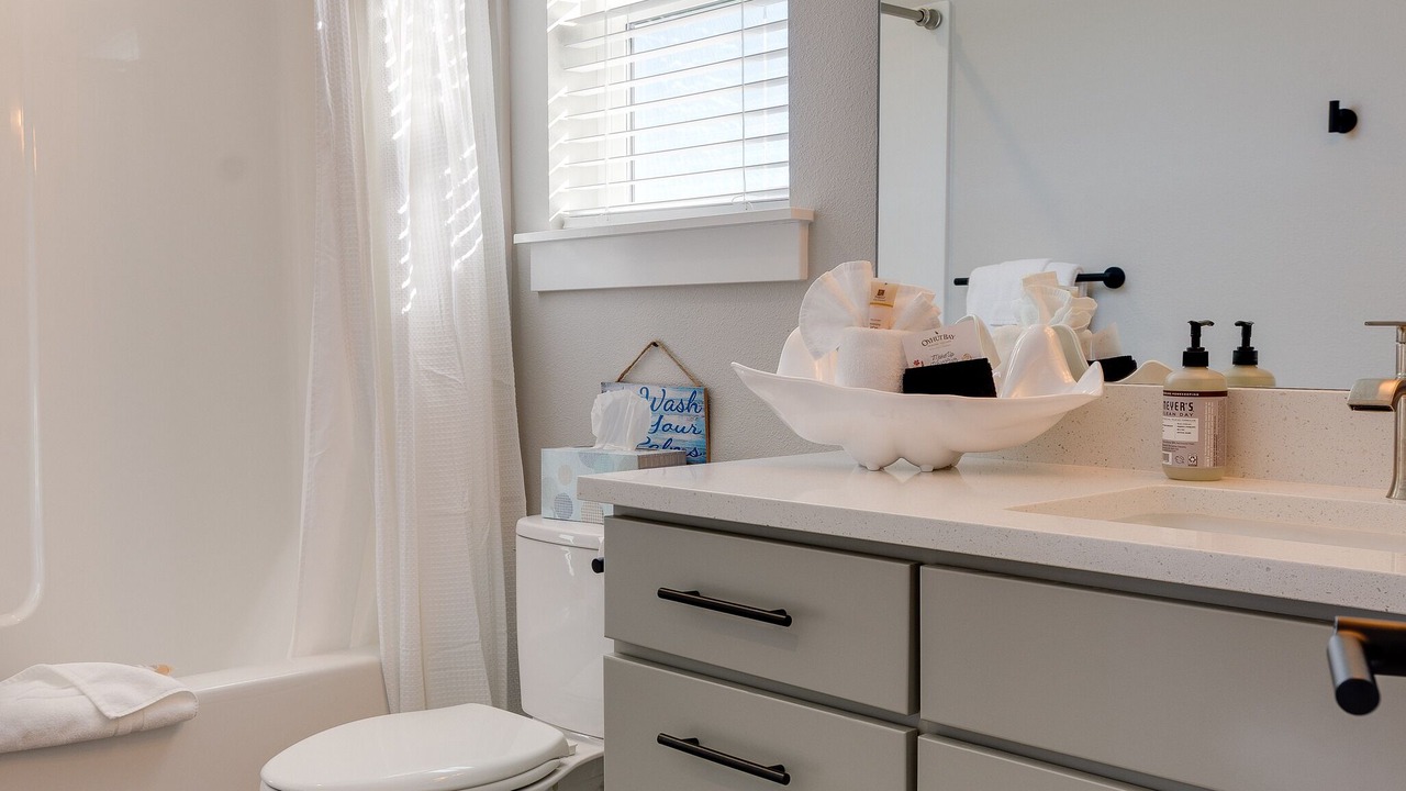 Photo of Bathroom in Ocean Shores