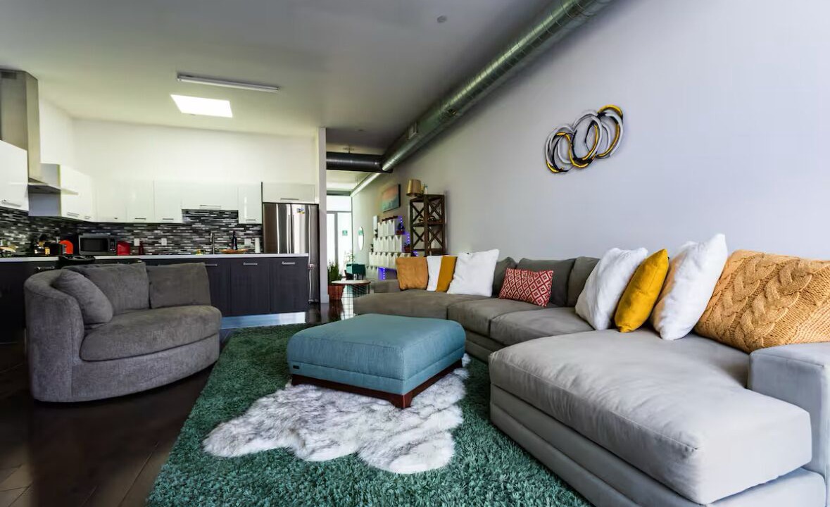 Photo of Livingroom in Downtown Long Beach