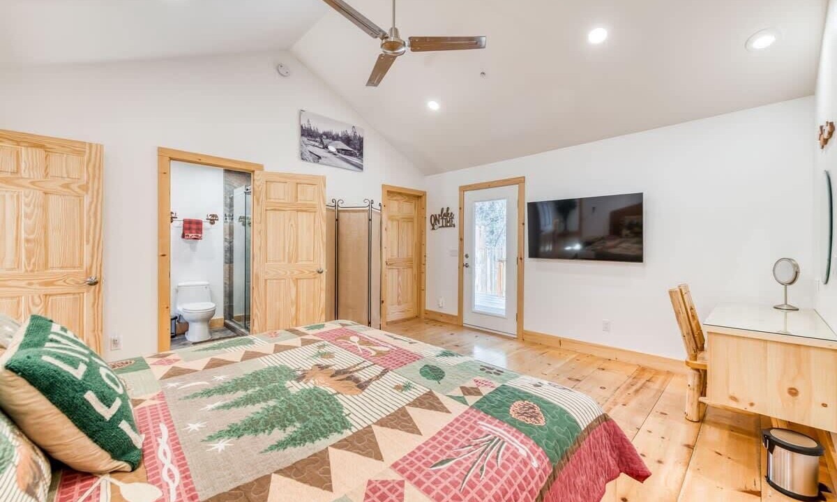 Photo of Bedroom in Bass Lake