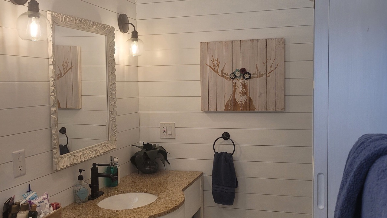 Photo of Bathroom in Clarkdale