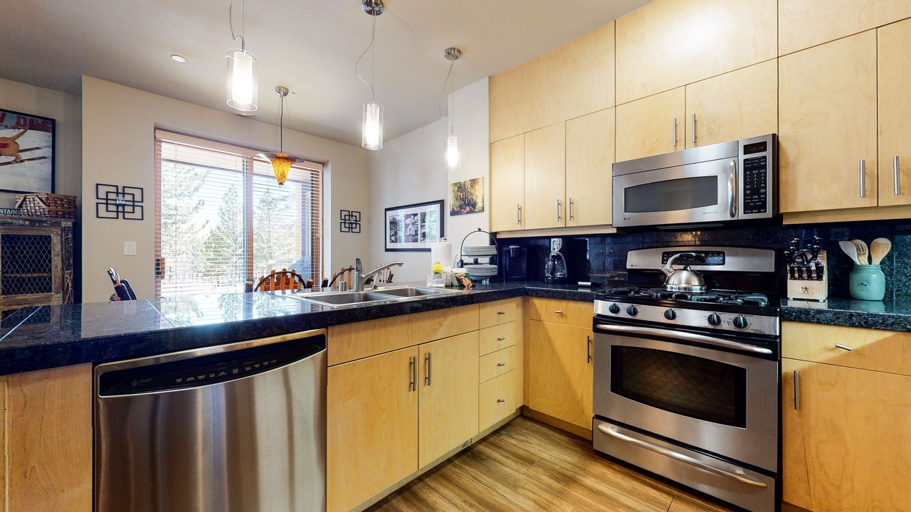Photo of Kitchen in Mammoth Lakes