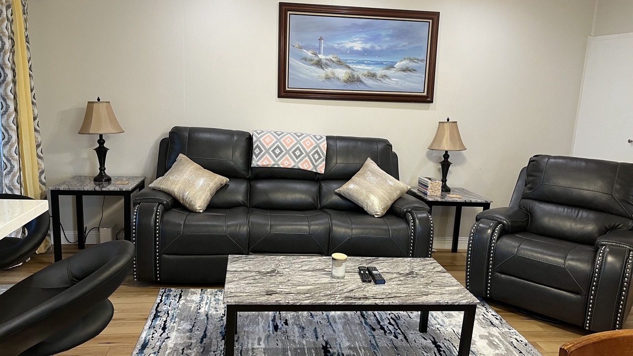 Photo of Livingroom in Townsite