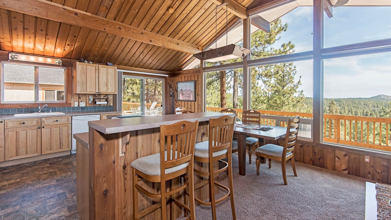 Photo of Kitchen in Sisters