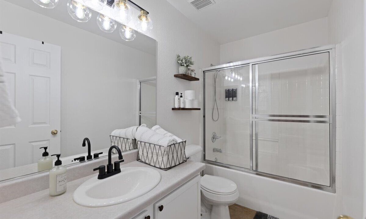 Photo of Bathroom in Centennial Hills