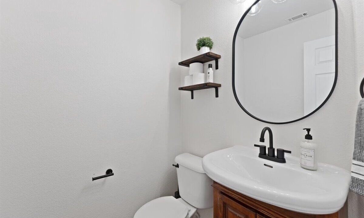 Photo of Bathroom in Centennial Hills