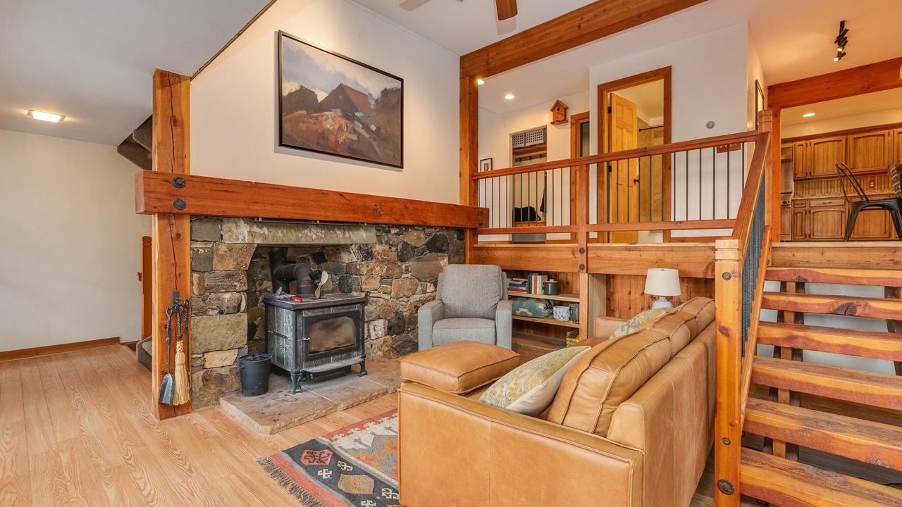 Photo of Livingroom in Sundance
