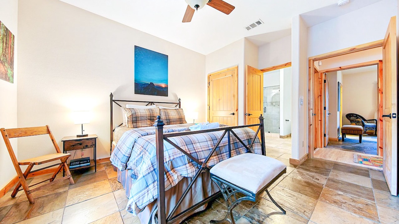 Photo of Bedroom in Yosemite National Park