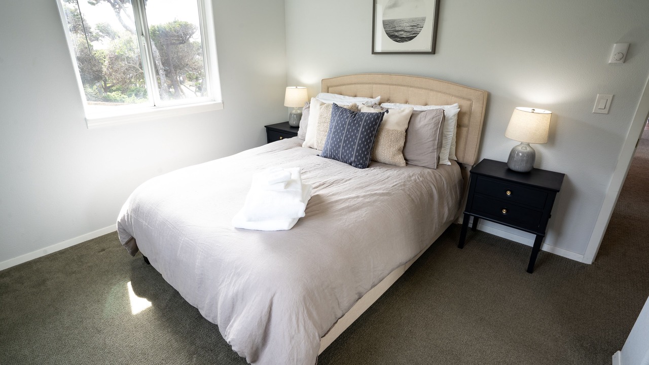 Photo of Bedroom in Rockaway Beach