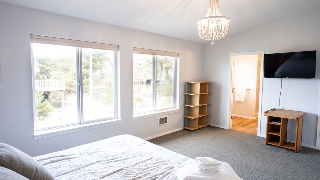 Photo of Bedroom in Rockaway Beach