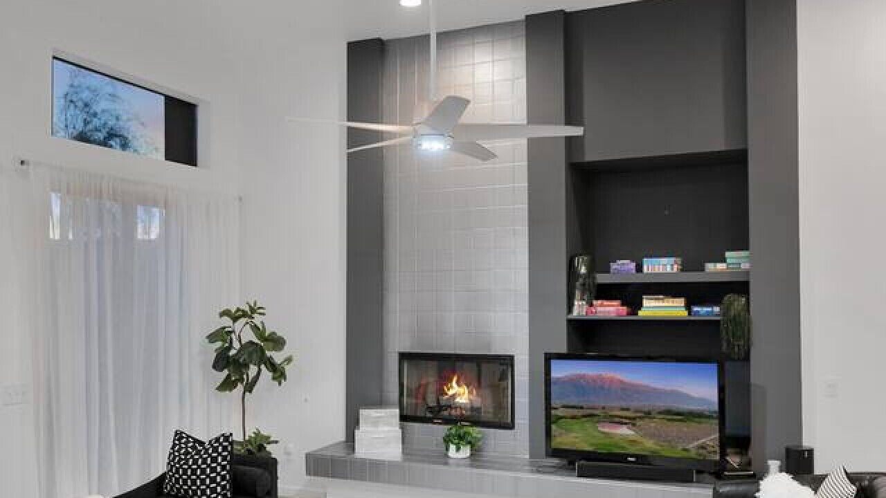 Photo of Livingroom in B-Bar-H Ranch