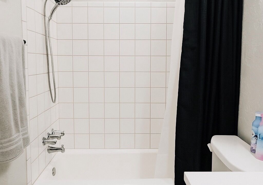 Photo of Bathroom in Keizer