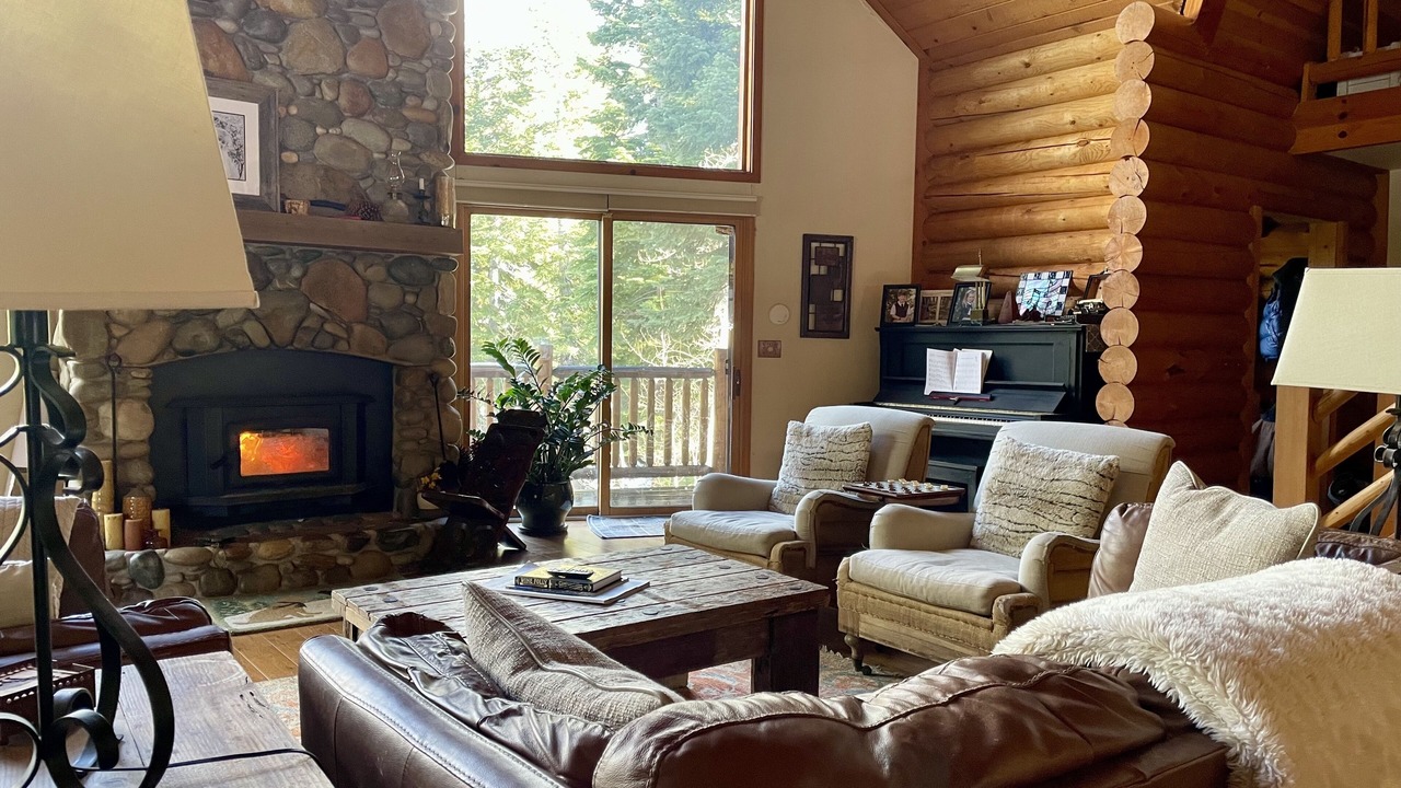 Photo of Livingroom in Ponderosa Palisades