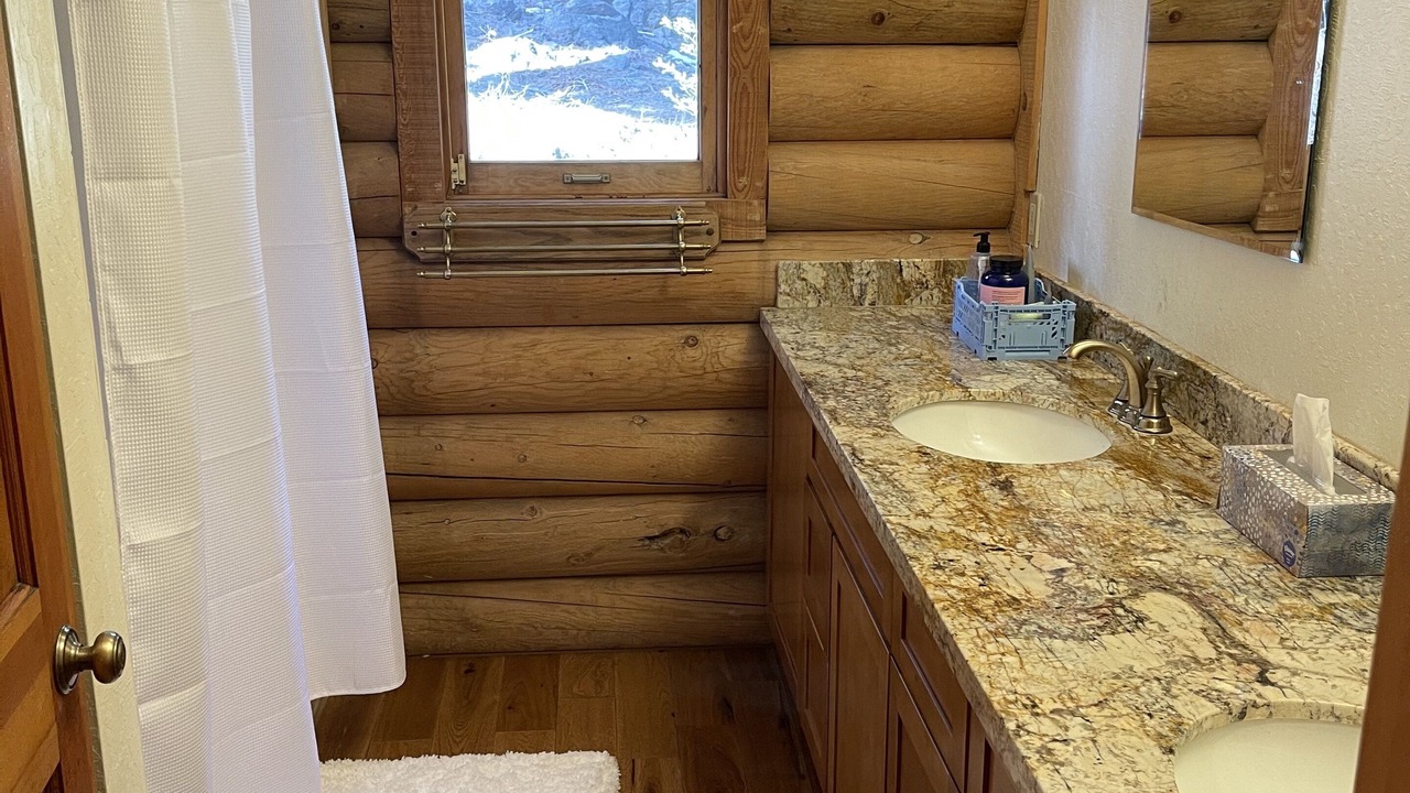 Photo of Bathroom in Ponderosa Palisades
