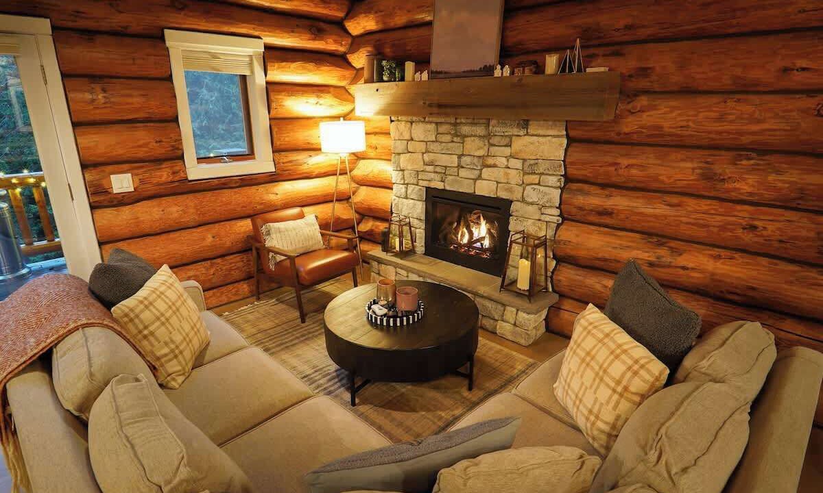 Photo of Livingroom in Glacier