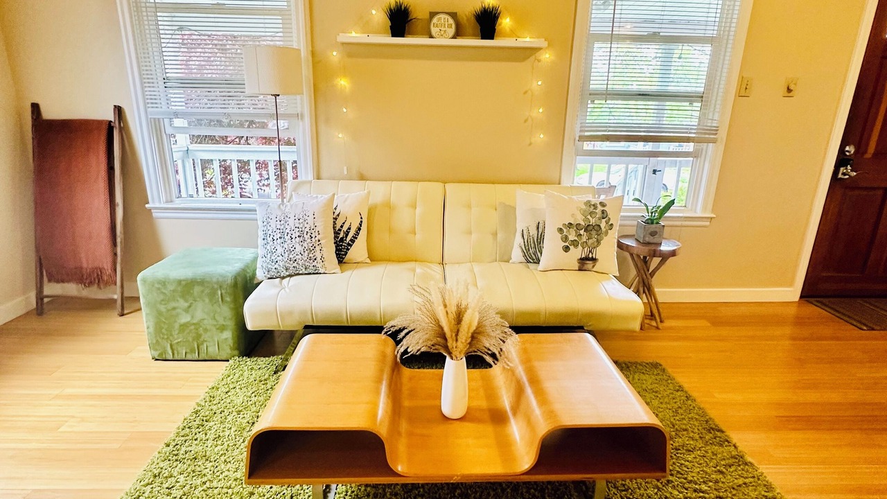 Photo of Livingroom in Alberta Arts District