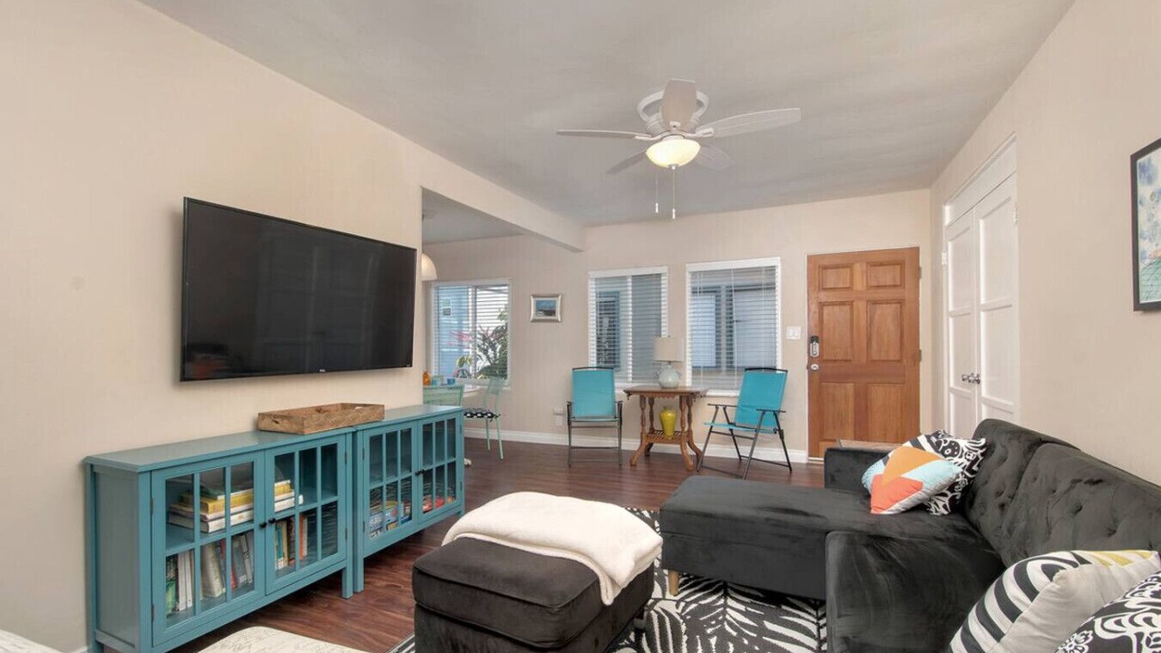 Photo of Livingroom in Mission Beach