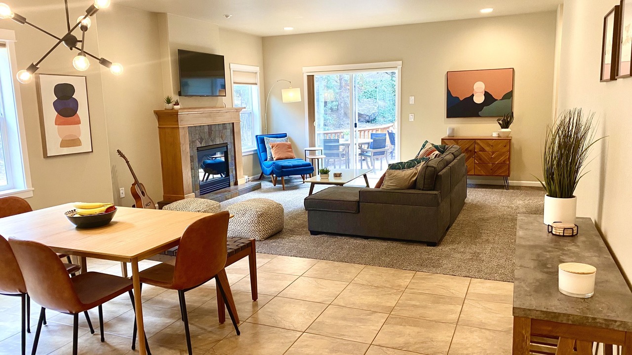 Photo of Livingroom in Southern Crossing
