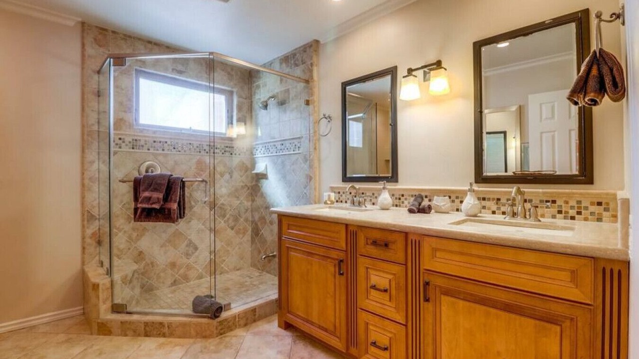 Photo of Bathroom in South Mission Beach
