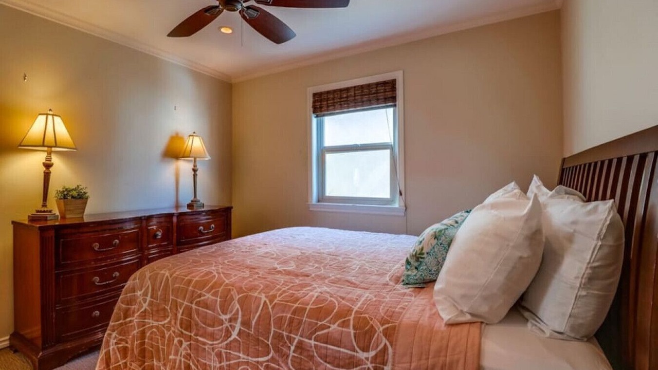 Photo of Bedroom in South Mission Beach