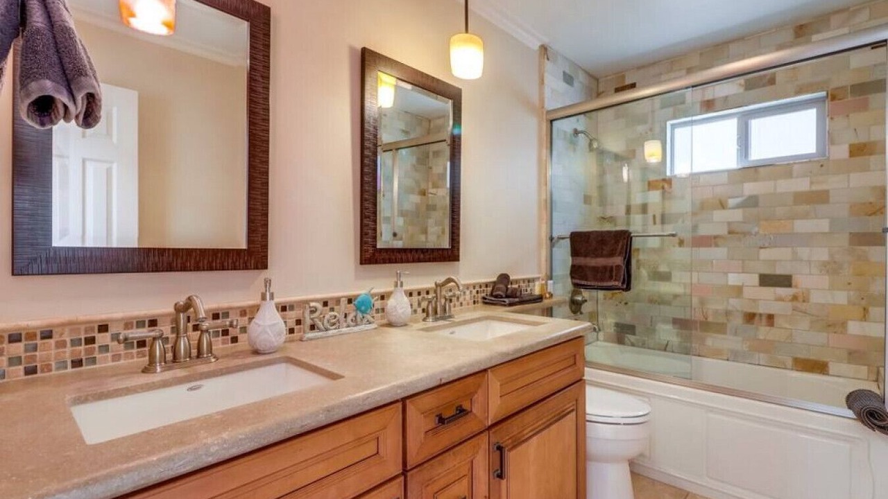 Photo of Bathroom in South Mission Beach