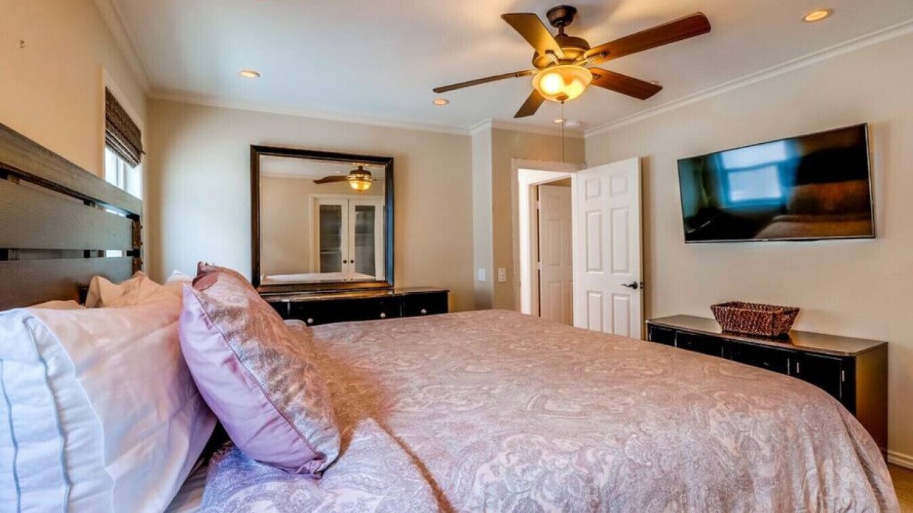 Photo of Bedroom in South Mission Beach
