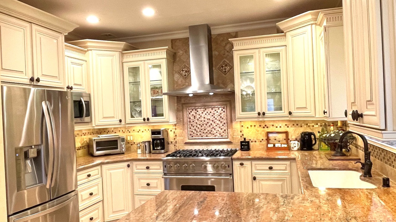 Photo of Kitchen in North of Wilshire