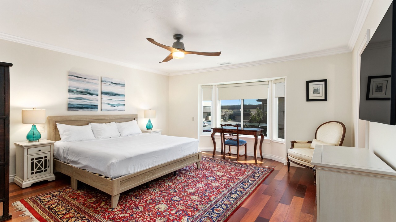 Photo of Bedroom in Solana Beach