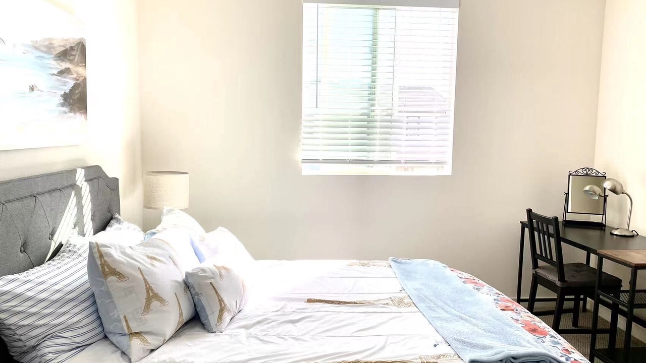 Photo of Bedroom in Sylmar