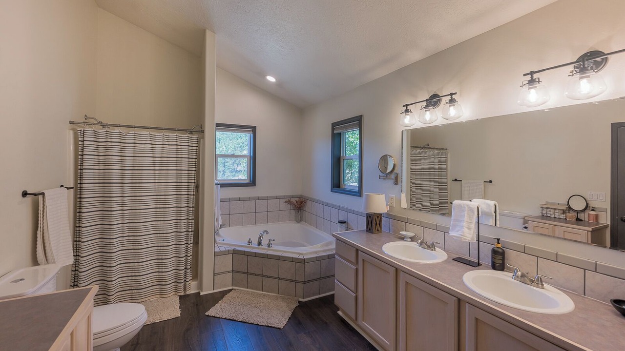 Photo of Bathroom in Goldendale