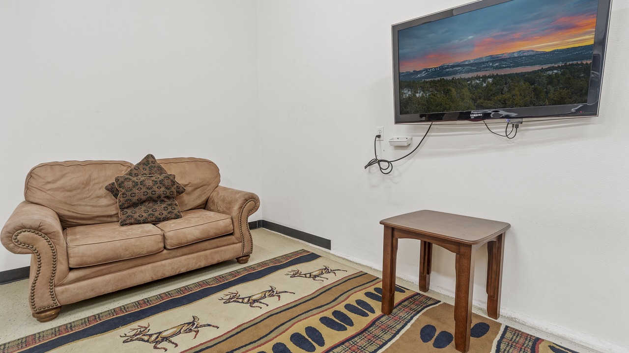 Photo of Bedroom in Summit Estates